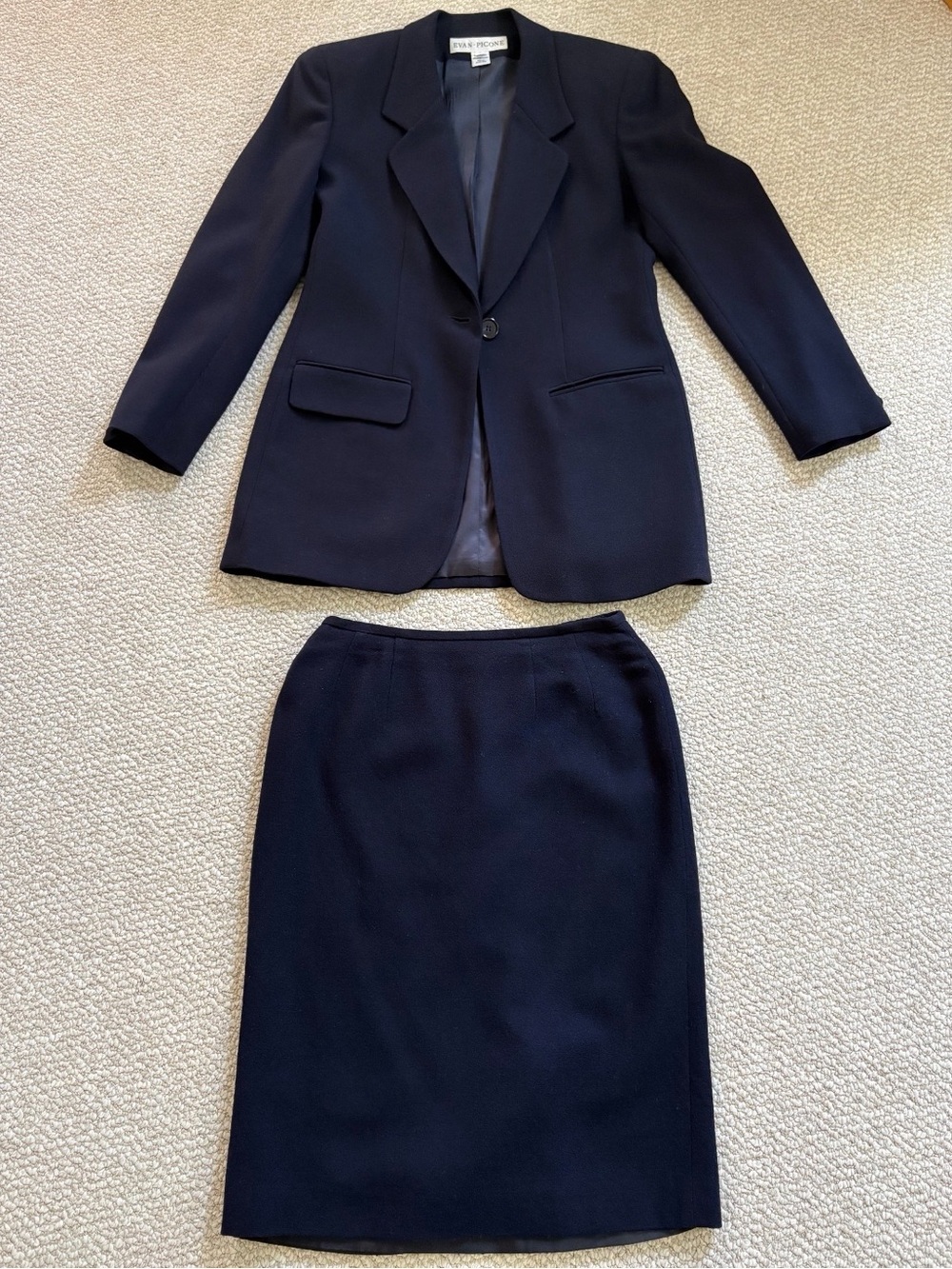 EVAN PICONE Navy Knit Skirt Suit - Classic Two-Piece Set - Size 6